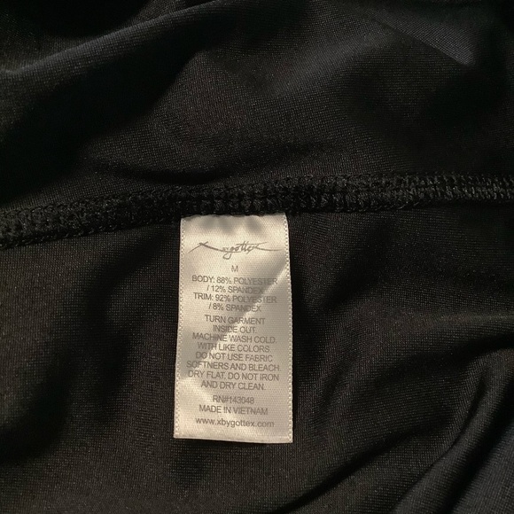 X Gottex 2 piece workout outfit. Size M - Picture 9 of 10